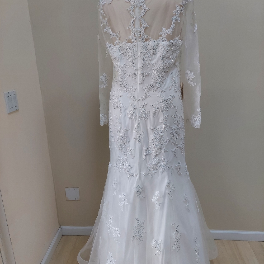 Glow size 20 trumpet mermaid wedding dress. Lace, mesh, appliqué. - Picture 15 of 16